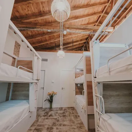 4u Hostal