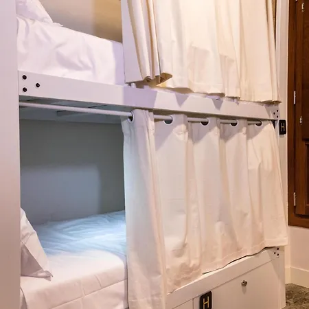 4u Hostal